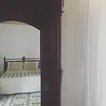 Alojamento de Acomodação e Pequeno-almoço Donna Elena