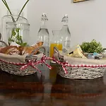 Donna Elena Alojamento de Acomodação e Pequeno-almoço Vico Del Gargano