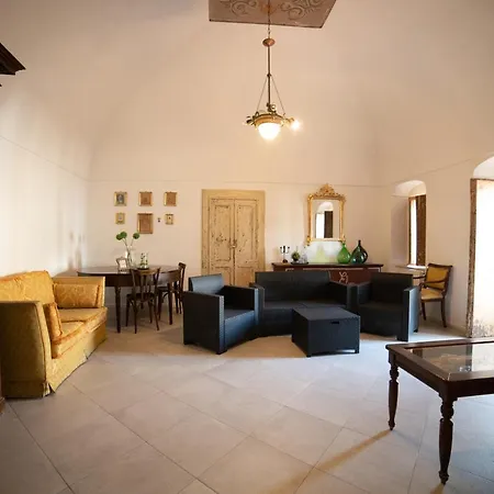 Donna Elena Bed & Breakfast *