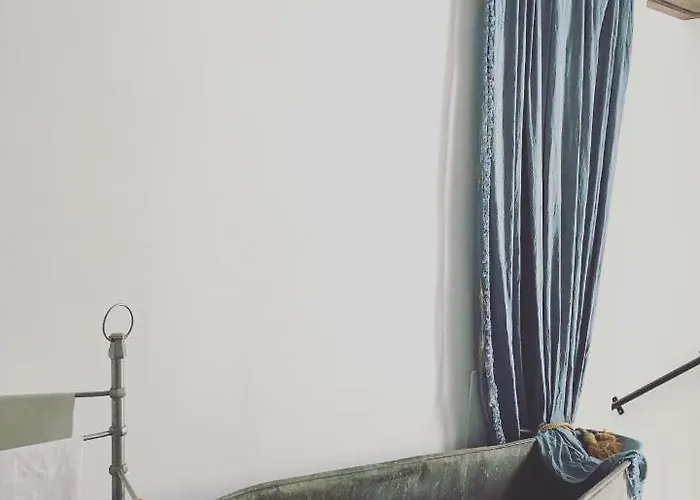 Frühstückspension Donna Elena 3*