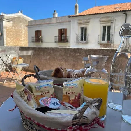 Alojamento de Acomodação e Pequeno-almoço Donna Elena Vico Del Gargano