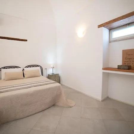 Donna Elena Vico Del Gargano