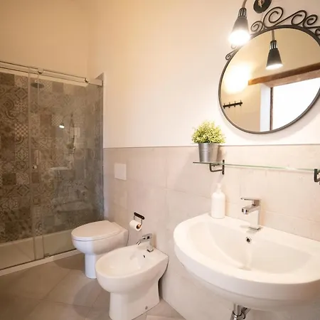 Frühstückspension Donna Elena 3*