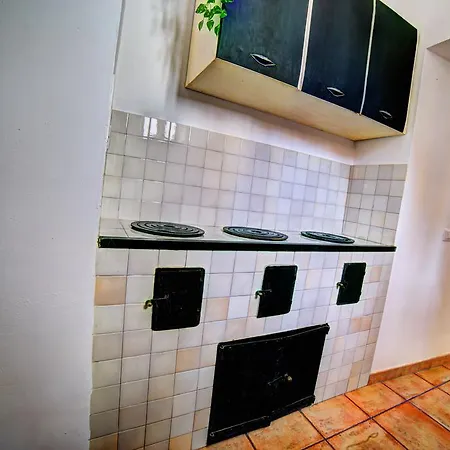 Donna Elena Vico Del Gargano