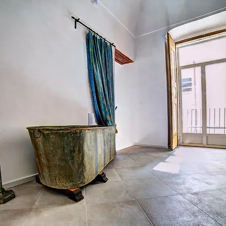 Donna Elena فندق مبيت وإفطار 3*