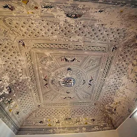 Donna Elena Vico Del Gargano