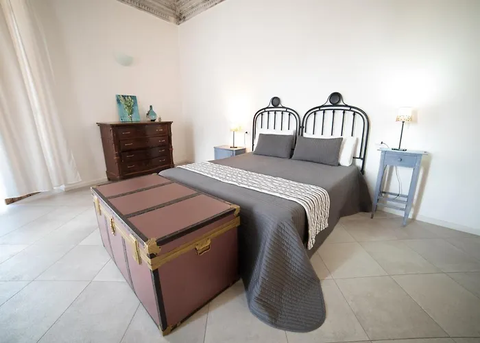 Donna Elena Bed & Breakfast 3*